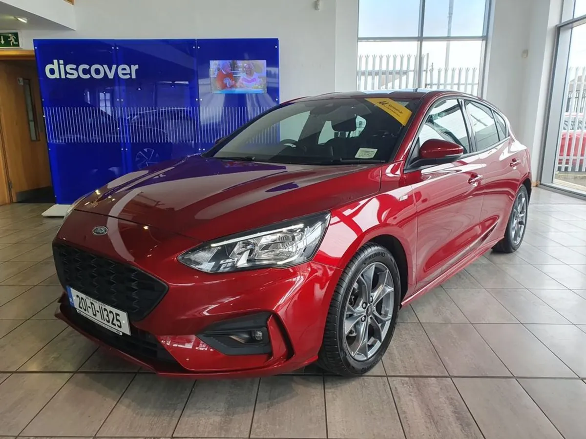 Ford Focus St-line 1.0t 125 5 Door - Image 4