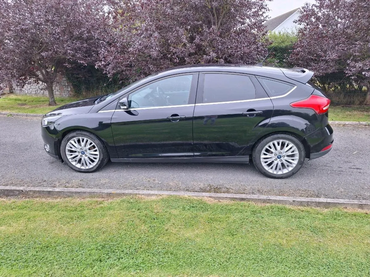 FORD FOCUS - Image 4