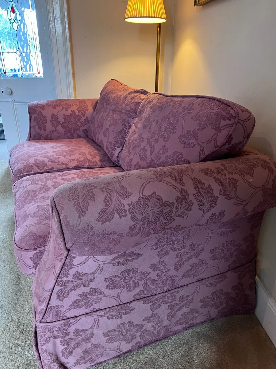 Beautiful Couch Free to a good home - Image 2