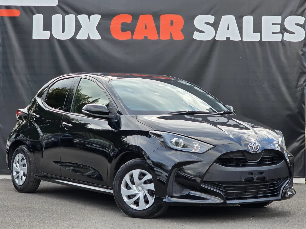 2022 TOYOTA YARIS 1.0 AUTO X // REVERSE CAMERA - Image 1