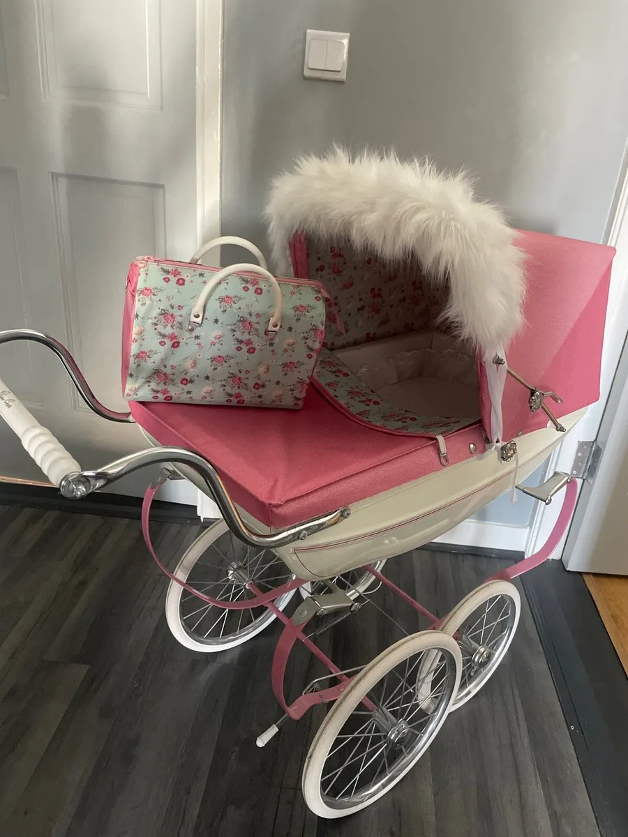 dolls pram - Image 1