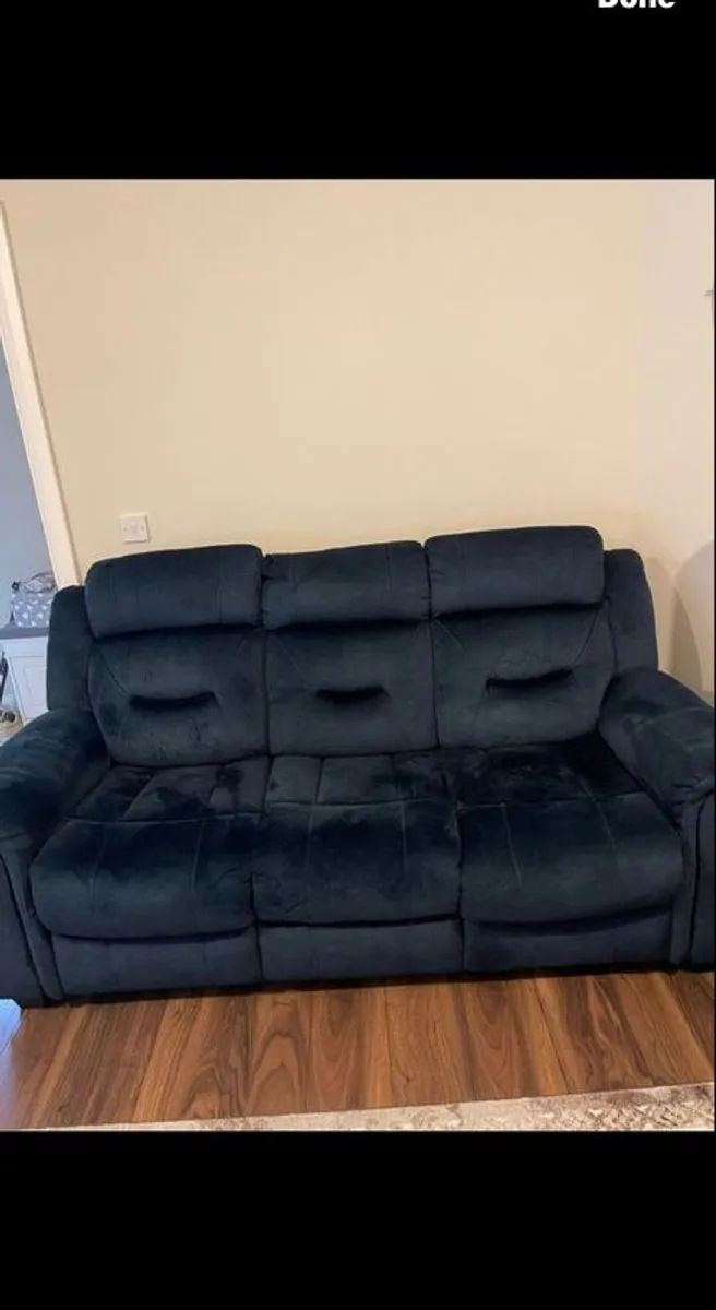 3 seater sofa + 1 recliner - Image 1