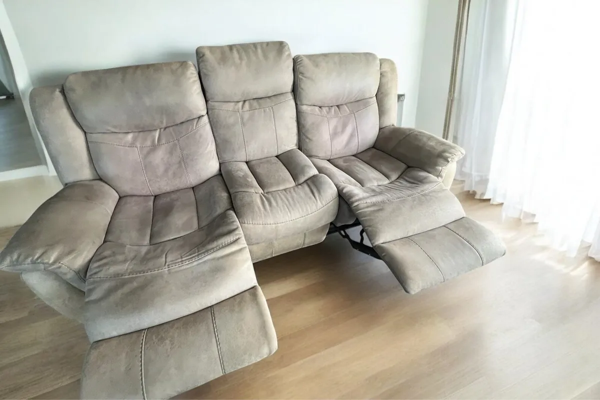 Beige 3 seater sofa recliner couch - Image 2