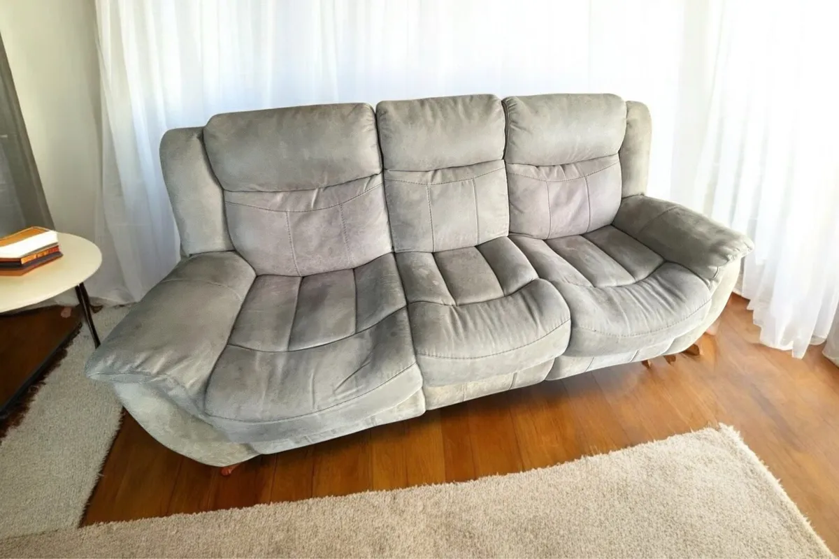 Beige 3 seater sofa recliner couch - Image 3