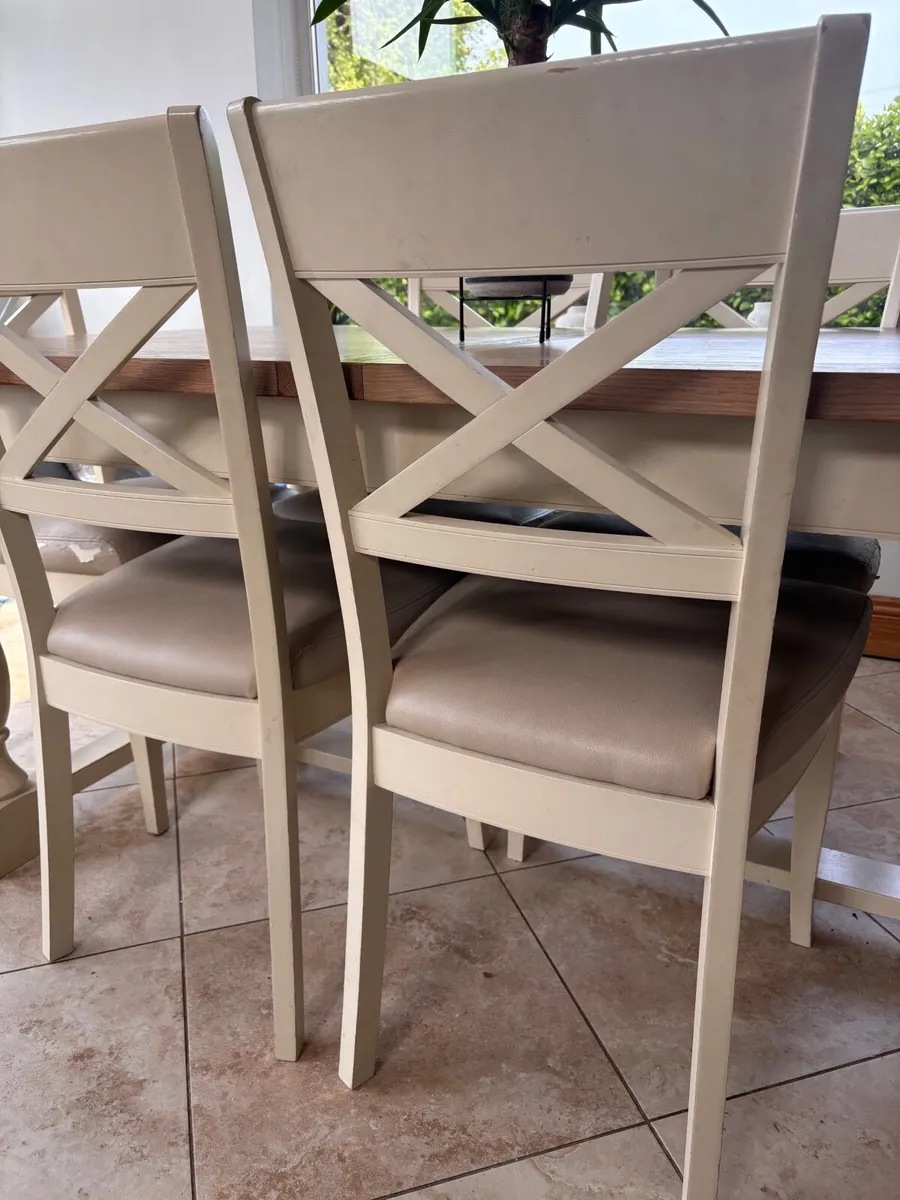 8 Dining Chairs & 3 Breakfast Bar Stools - Image 3
