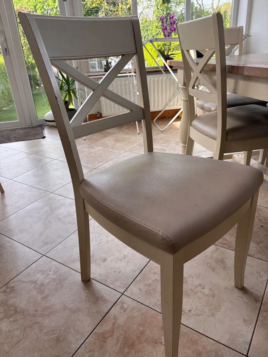 8 Dining Chairs & 3 Breakfast Bar Stools - Image 4