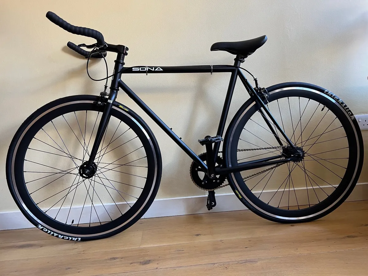 LIKE BRAND NEW SONA BIKE - Image 1