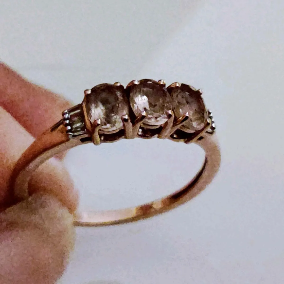 DUSTY PINK SAPPHIRES & DIAMONDS, 9CT Gold Ring ! - Image 1