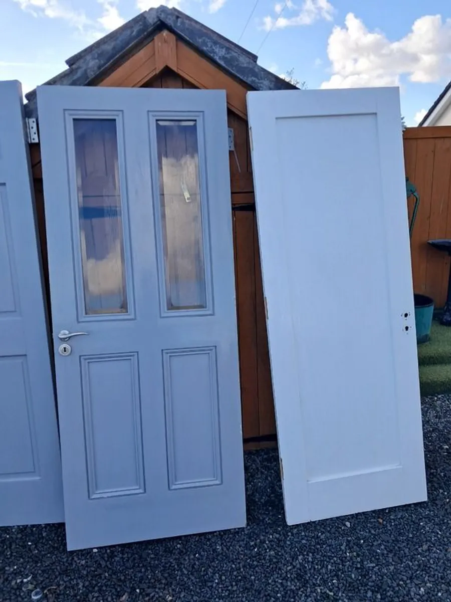 2nd hand pine doors - Image 1
