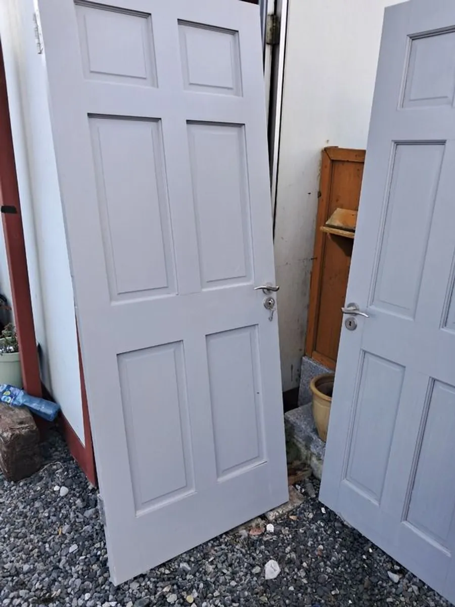 2nd hand pine doors - Image 2