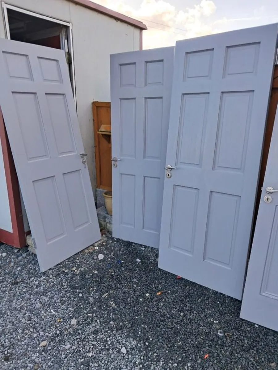 2nd hand pine doors - Image 4