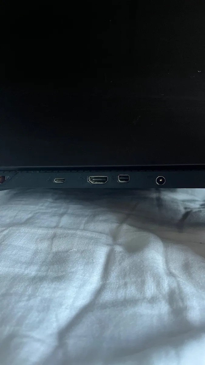 Medion Erazer Deputy p30 (Gaming Laptop) - Image 3