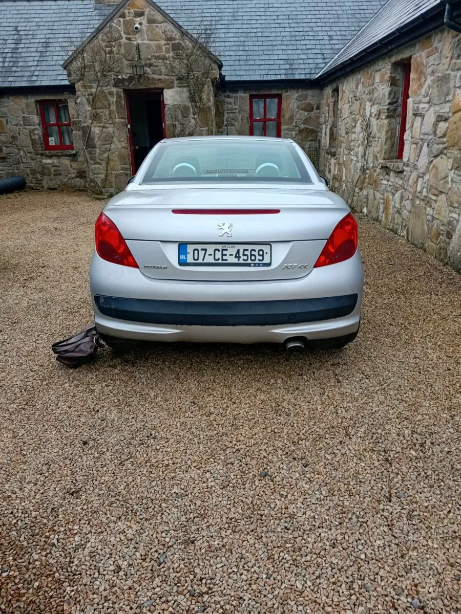 Car - Image 2