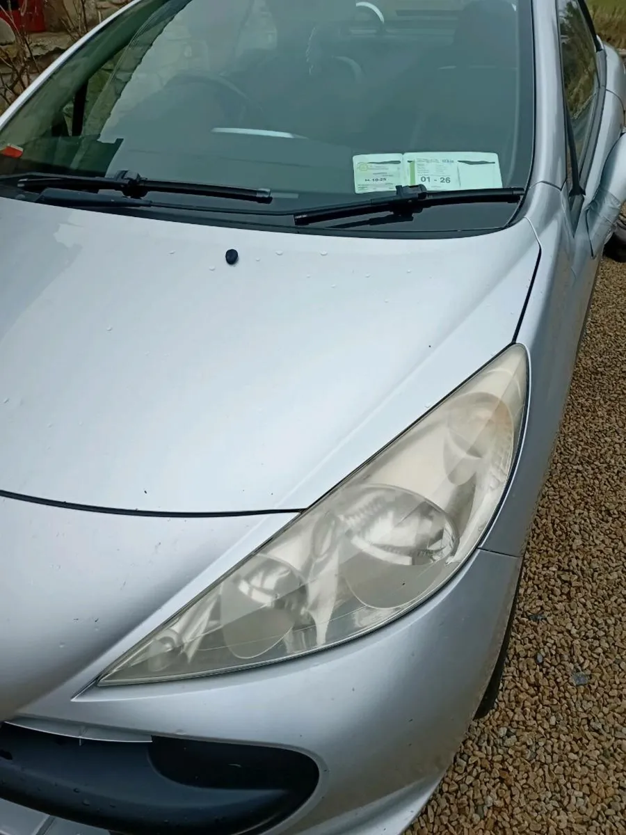 Car - Image 1