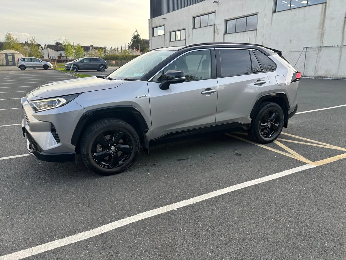 Toyota rav4 hybrid sport - Image 1