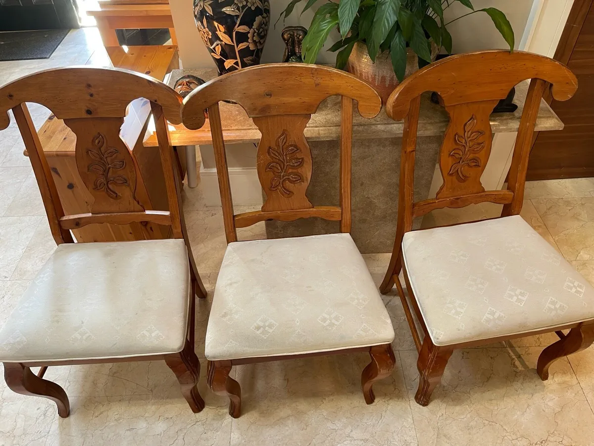 4 x Fabulously Crafted Solid Kitchen Dining Chairs - Image 2