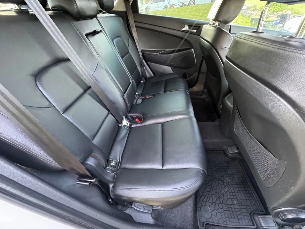 Hyundai Tucson 2020 4x4 2.0 diesel - Image 3