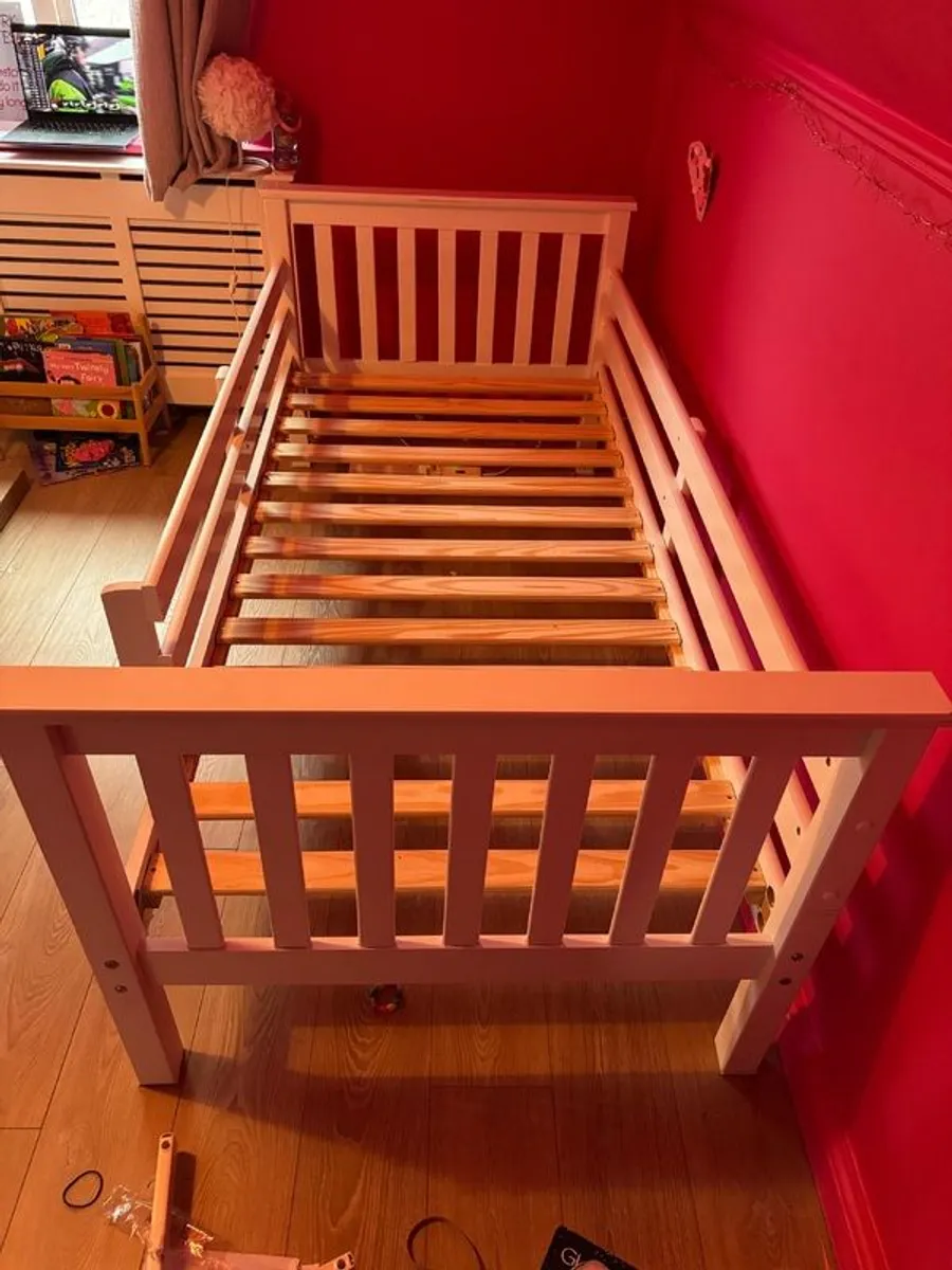 Bed - Image 3