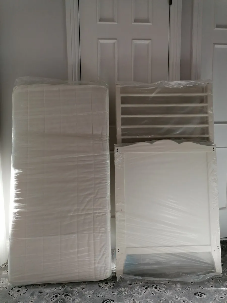 Kids bed - Image 1