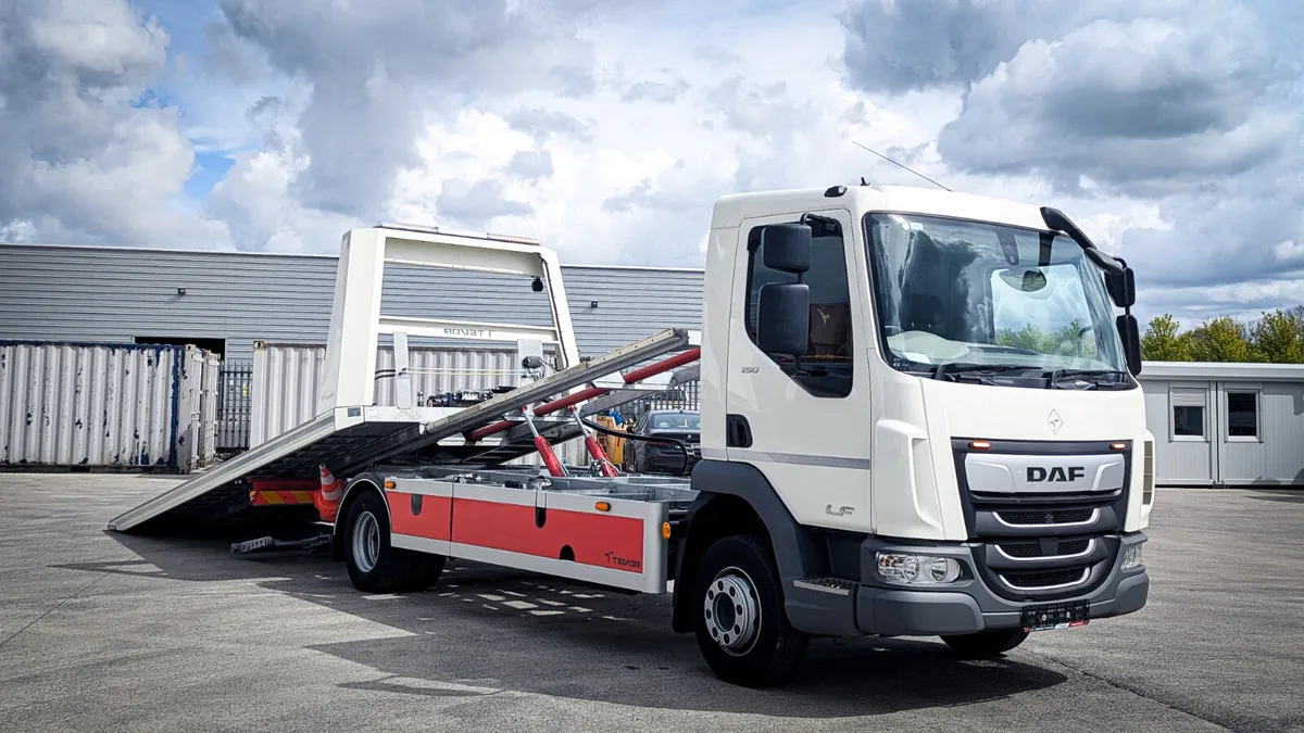 2023 DAF LF 12T Tilt & Slide Recovery Truck - Image 1