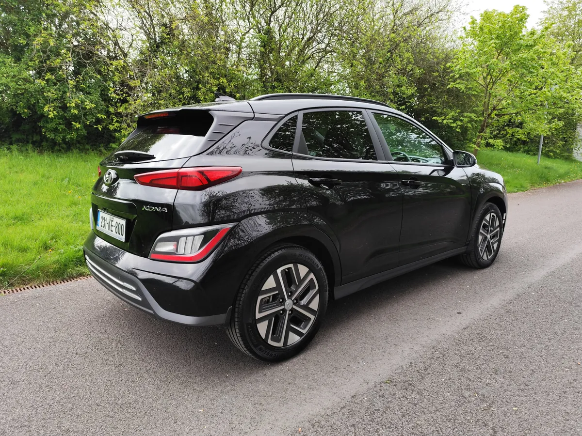 Hyundai Kona Premium EV 64Kwh 2023 - Image 3