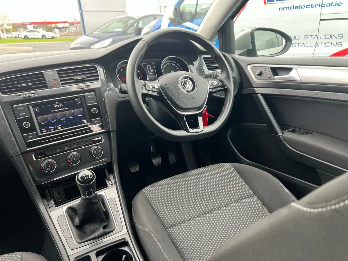 Volkswagen Golf 1.0TSI Trendline - Image 2