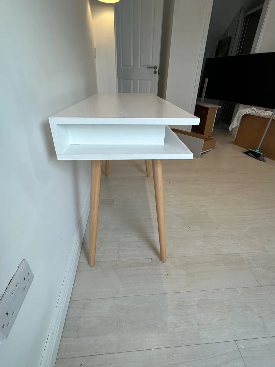 Habitat Side Table - Image 2