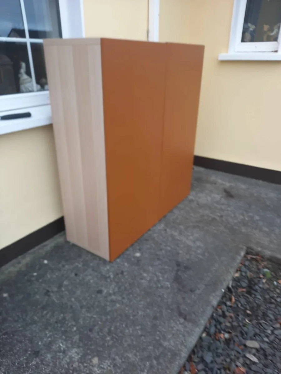 Cabinet - Image 2