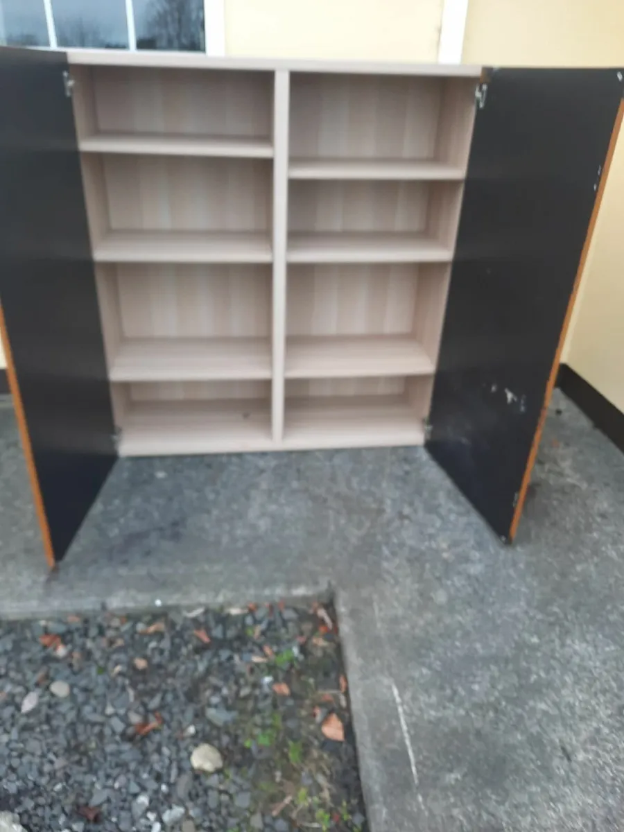 Cabinet - Image 4