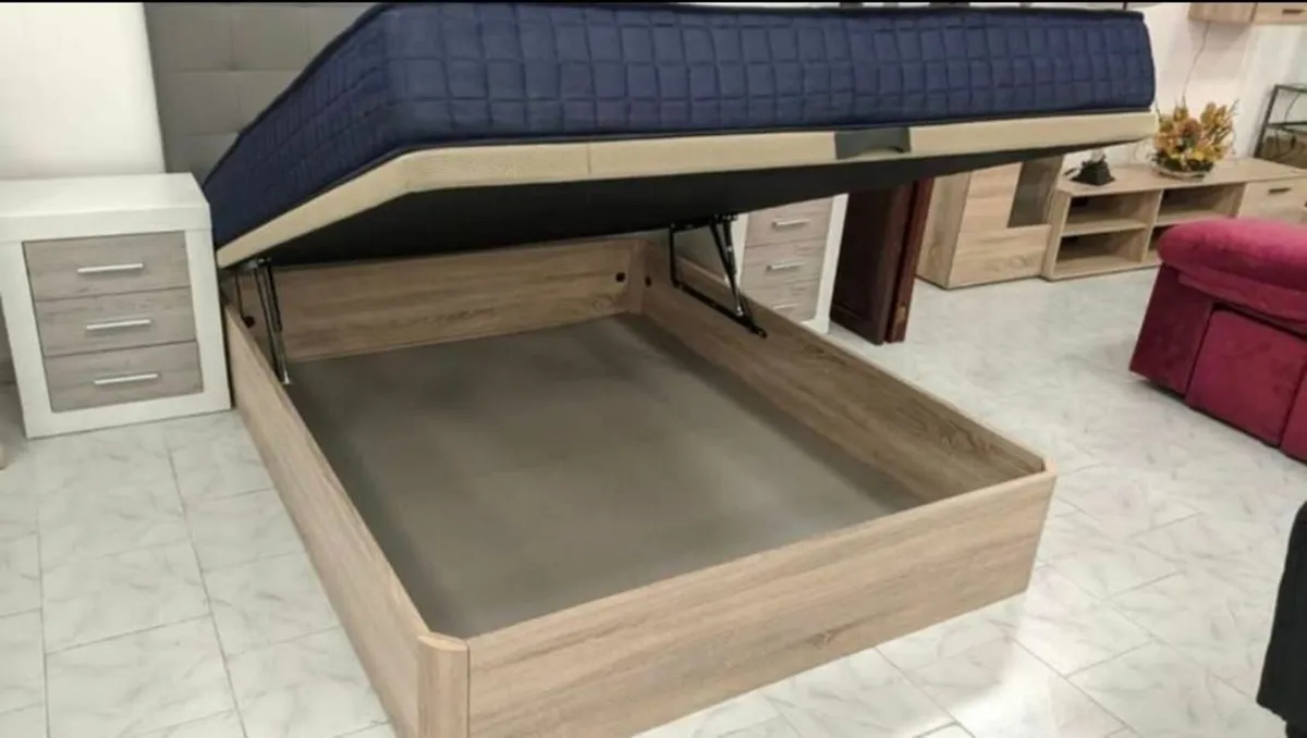 Oak Ottoman Storage Bed - King - Image 1