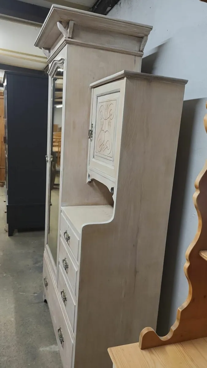 Victorian oak wardrobe, chest combo - Image 3