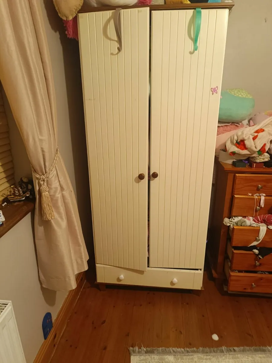 Wardrobe and drawers - Image 1