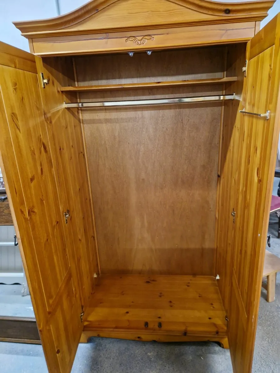 Vintage pine wardrobe - Image 4
