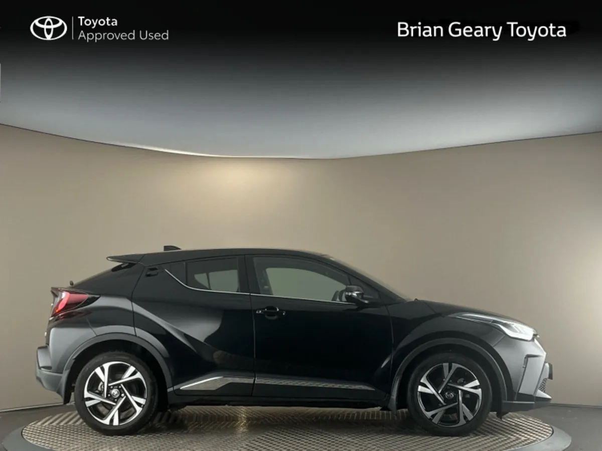 Toyota C-HR HYBRID SPORT - Image 3