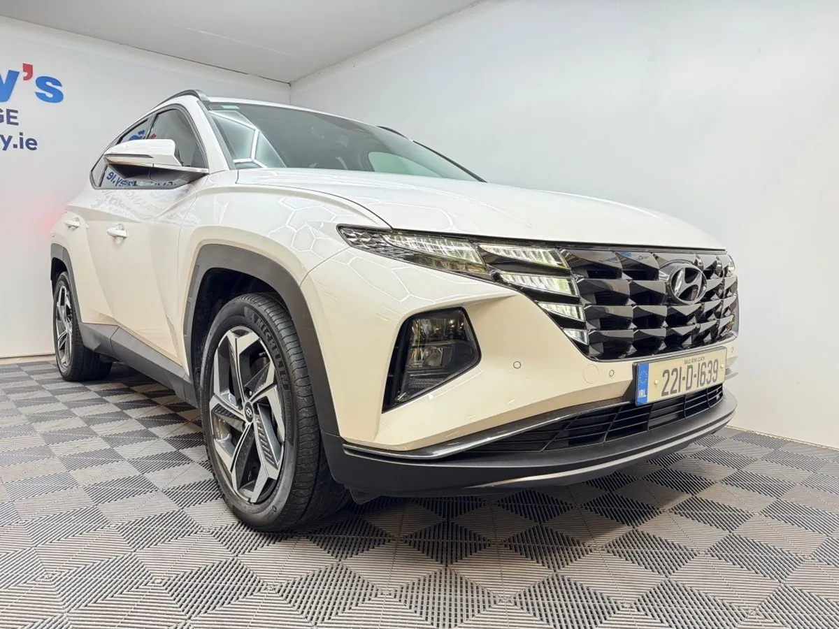 Hyundai Tucson 4WD Executive Plus Plug in Hybrid - Image 3