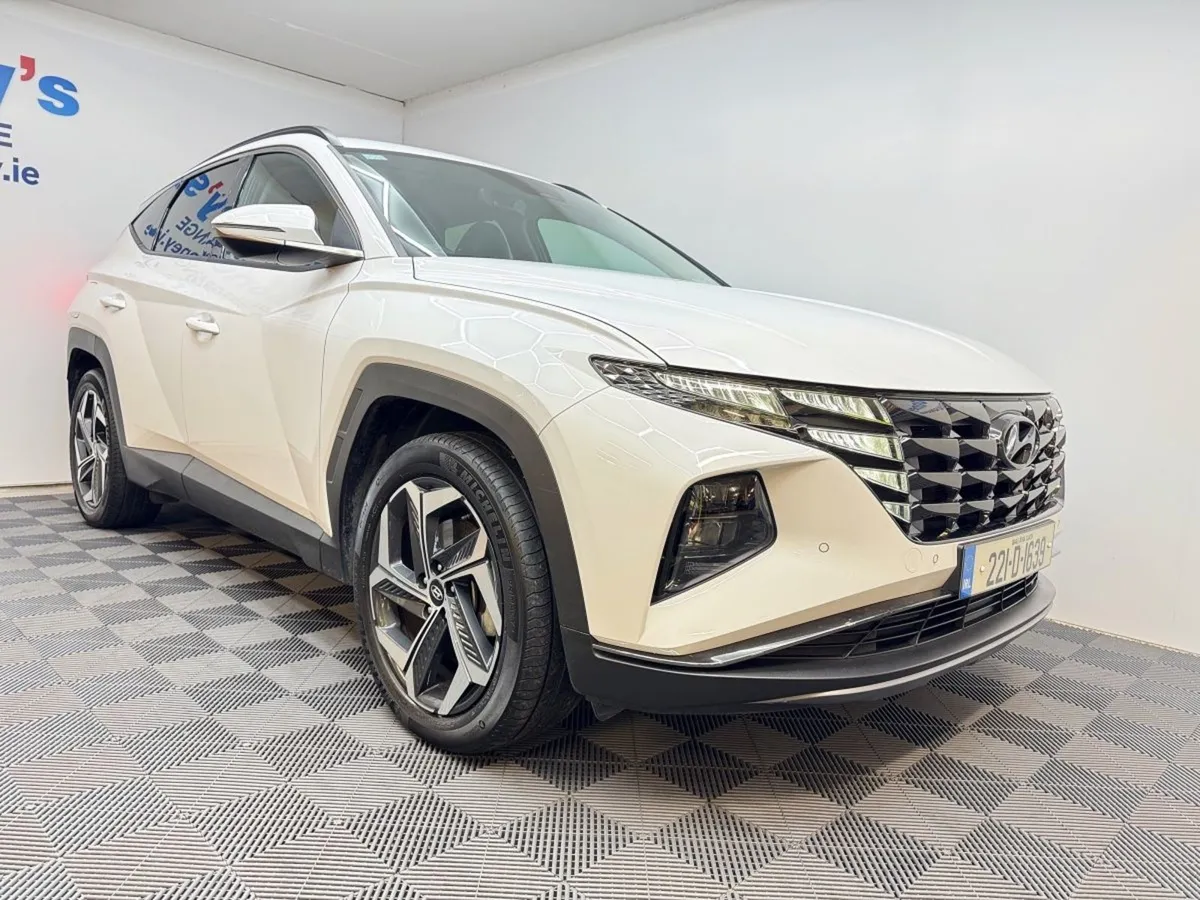 Hyundai Tucson 4WD Executive Plus Plug in Hybrid - Image 4