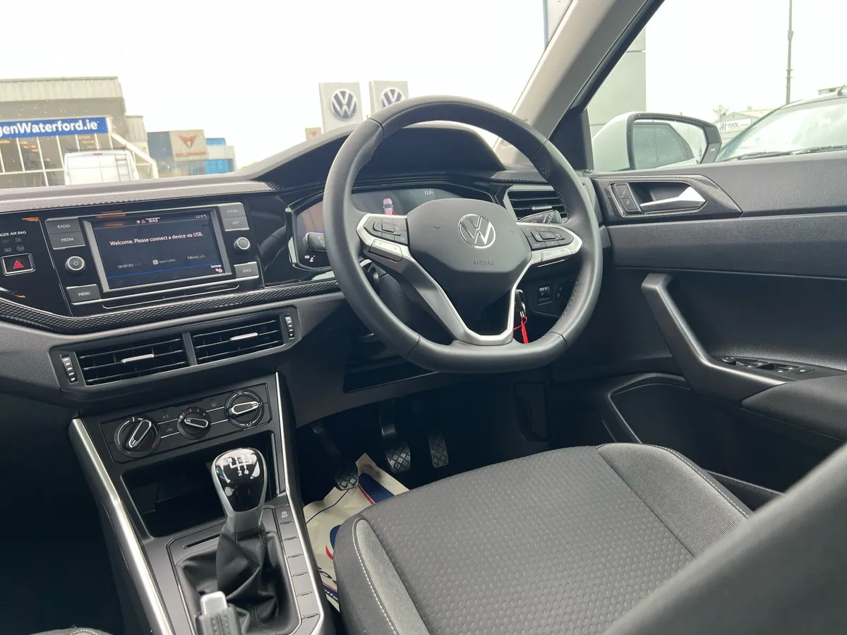 Volkswagen Polo Life 1.0TSI 95HP - Image 3
