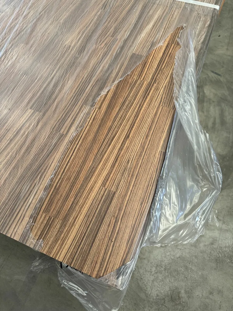 Wood effect worktop / Breakfast bar - Image 1