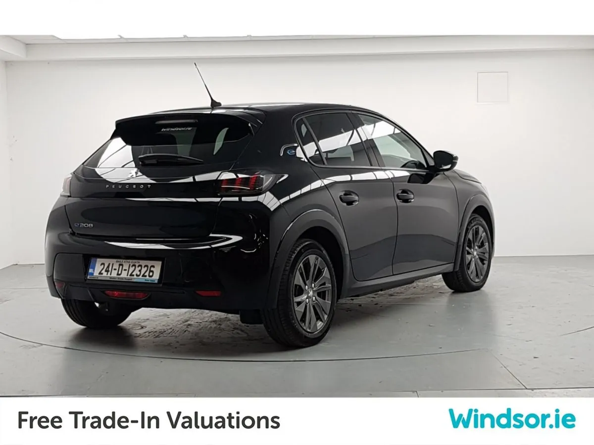 Peugeot 208 Electric 136bhp (50 Kwh) Allure Pack - Image 3