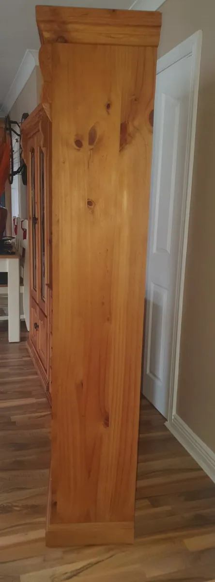 CABINETS - Image 2