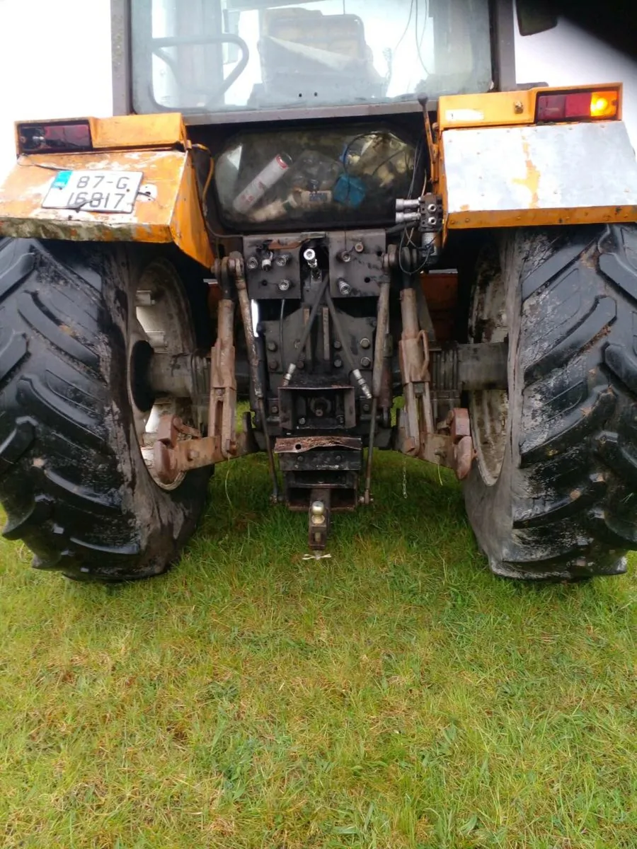 Renault tractor 145.14 - Image 3