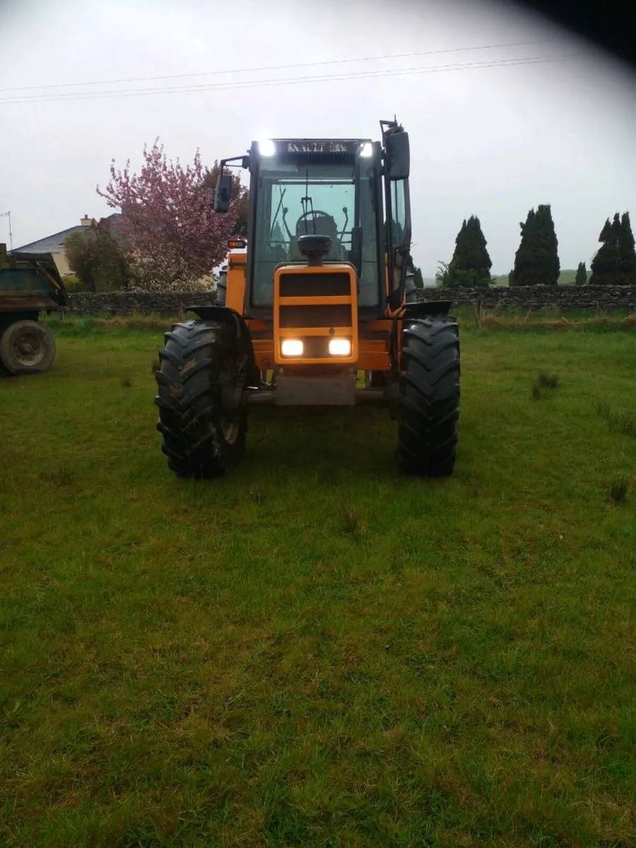 Renault tractor 145.14 - Image 4