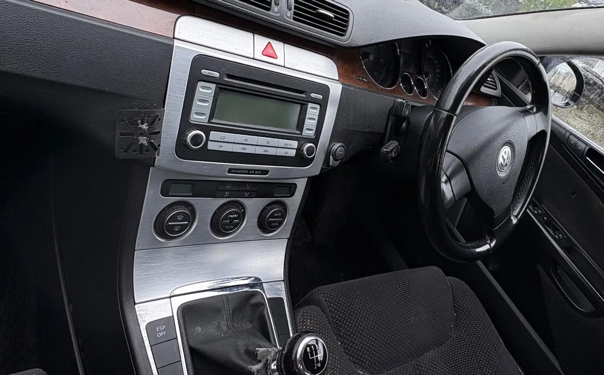 Volkswagen Passat 2007 - Image 4