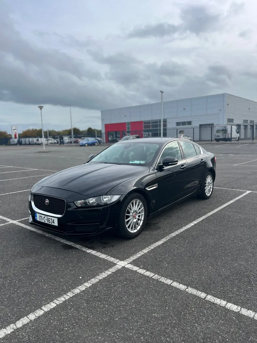Jaguar XE Saloon 2017 Diesel - Image 2