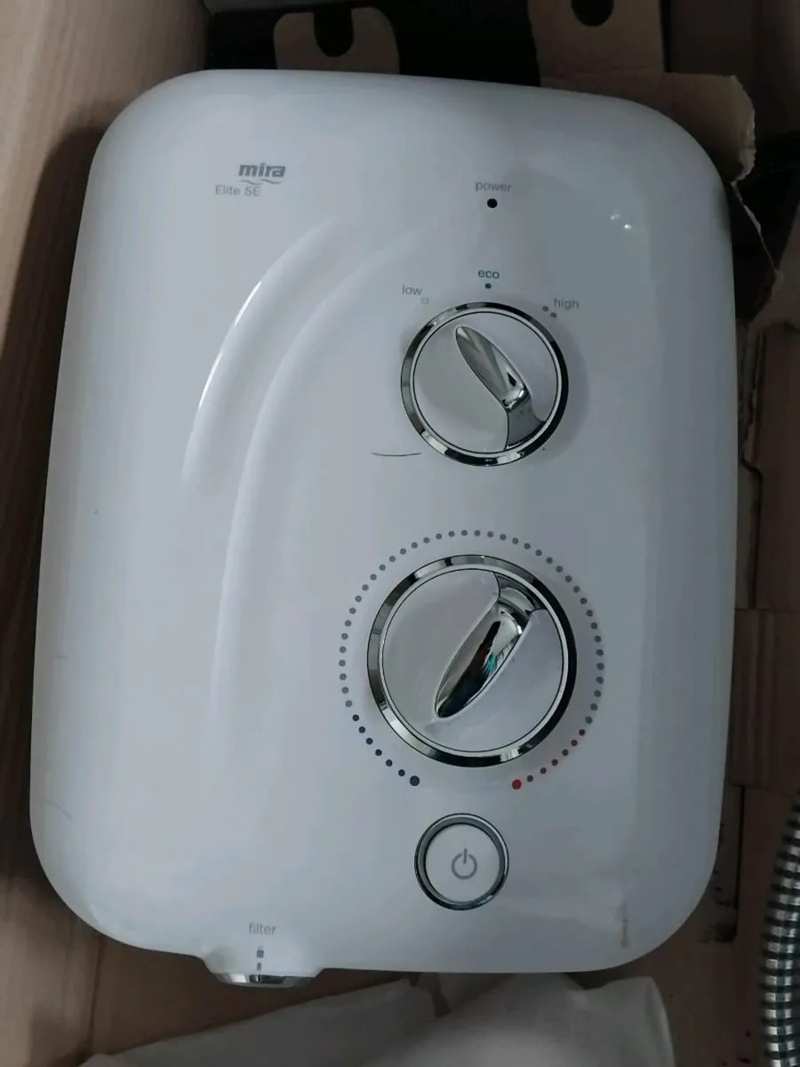 Mira Elite SE White Pumped mixer Shower, 9.8kW - Image 1