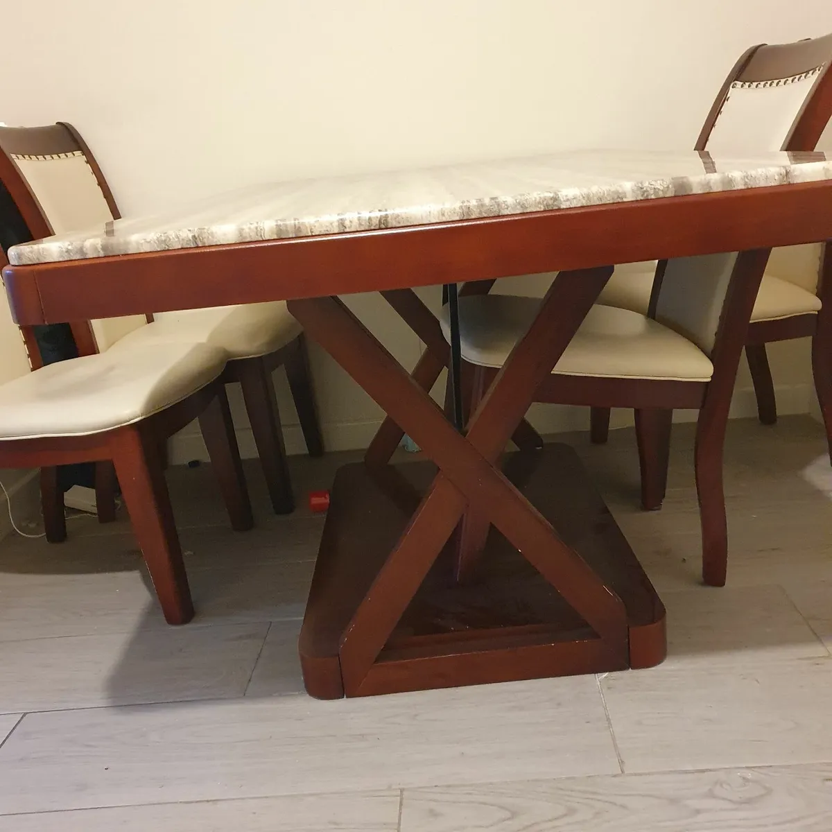 Sofa and dining table - Image 3