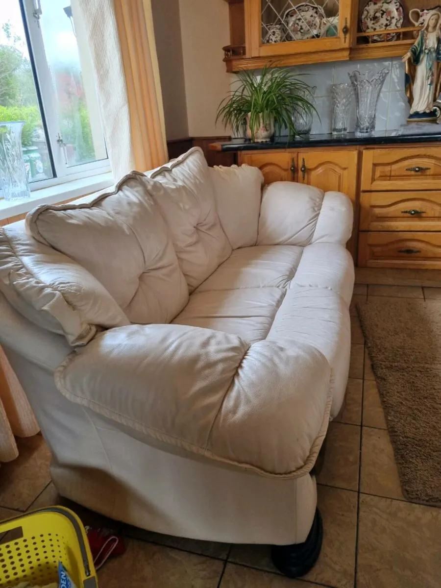 2 x Italian leather 3 +2+1seater sofas - Image 3