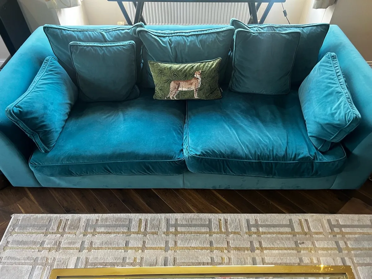 Couch - Image 2