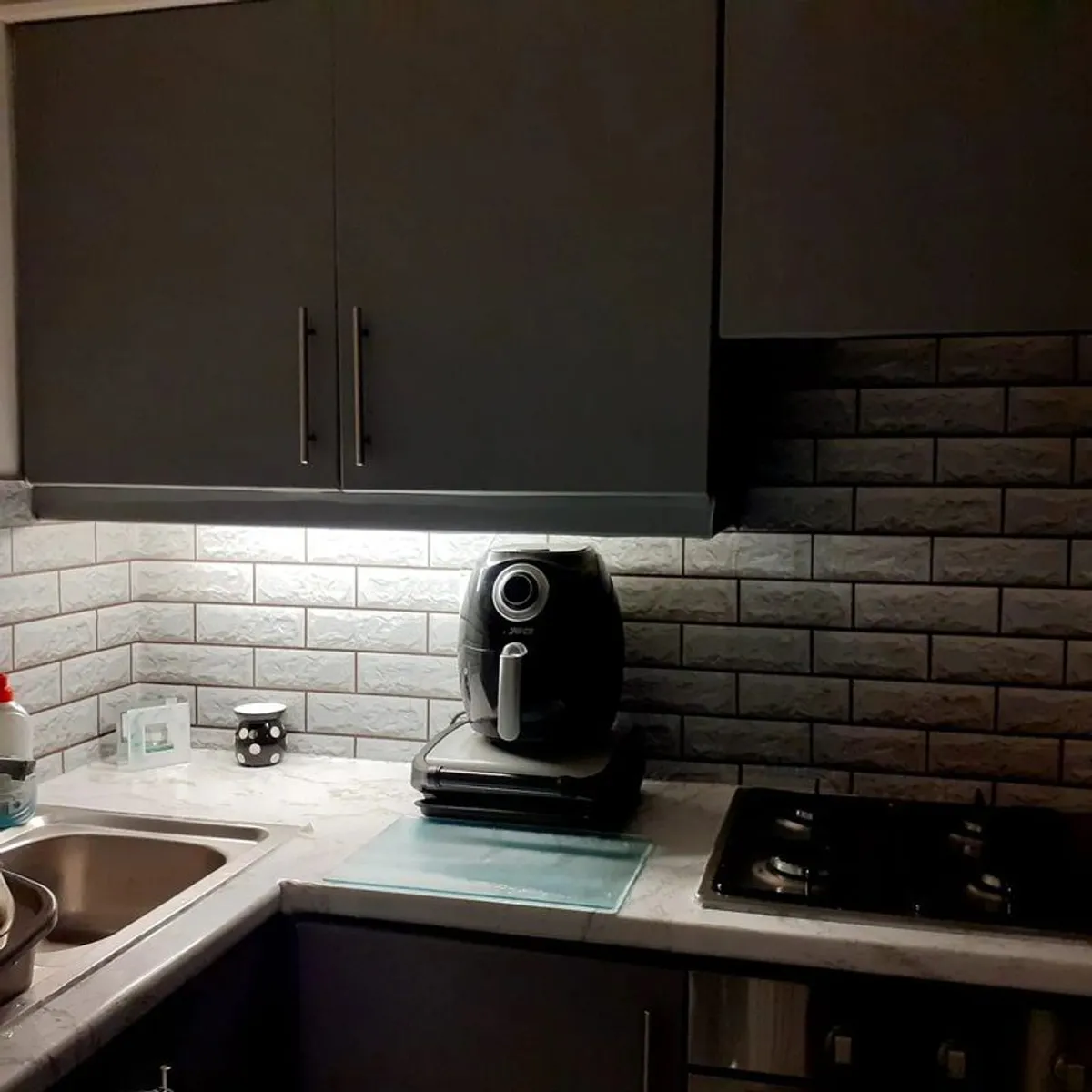 24 x Philips Warm White Under Counter/Cabinet LED Lights (New in Box) - Image 3