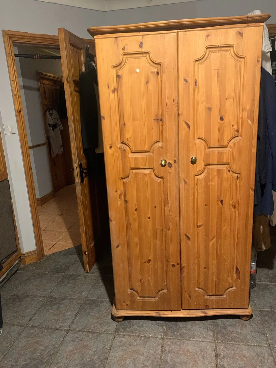 2 Door Pine Wardrobe - Image 4
